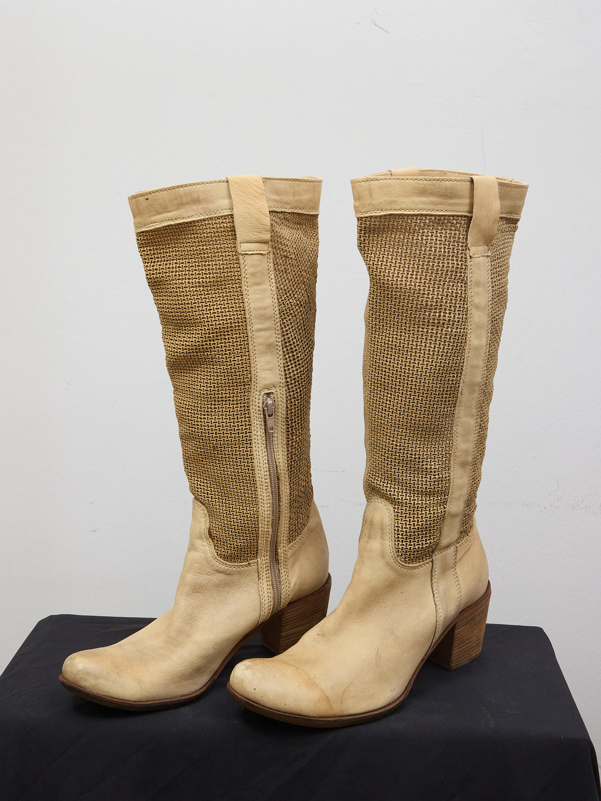 Vero Cuoio Tan Knee High Boots