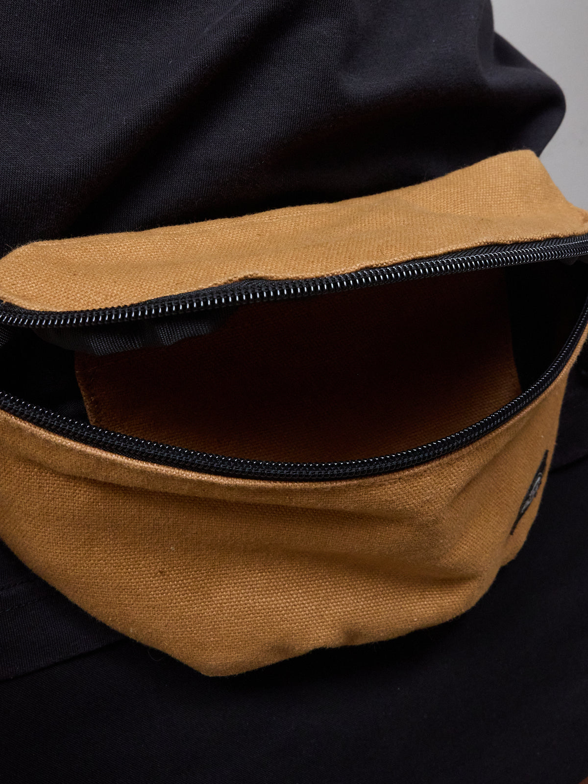 Dickies High Island Bum Bag in Brown