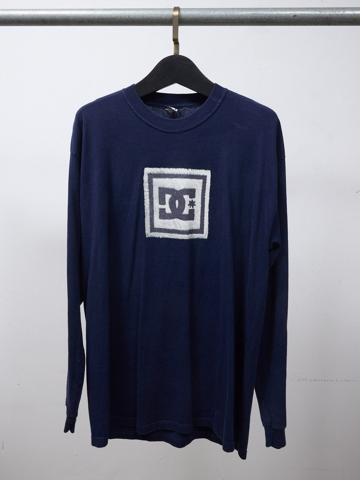 DC Shoes Logo Long-sleeve Tshirt in Navy -