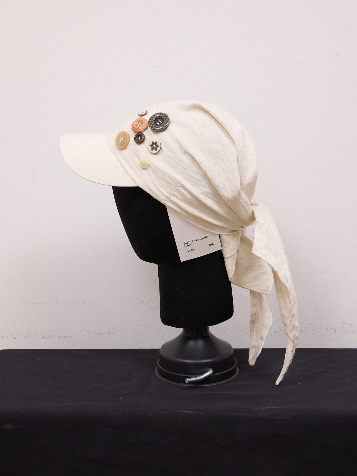 SIO Button Scarf Cap