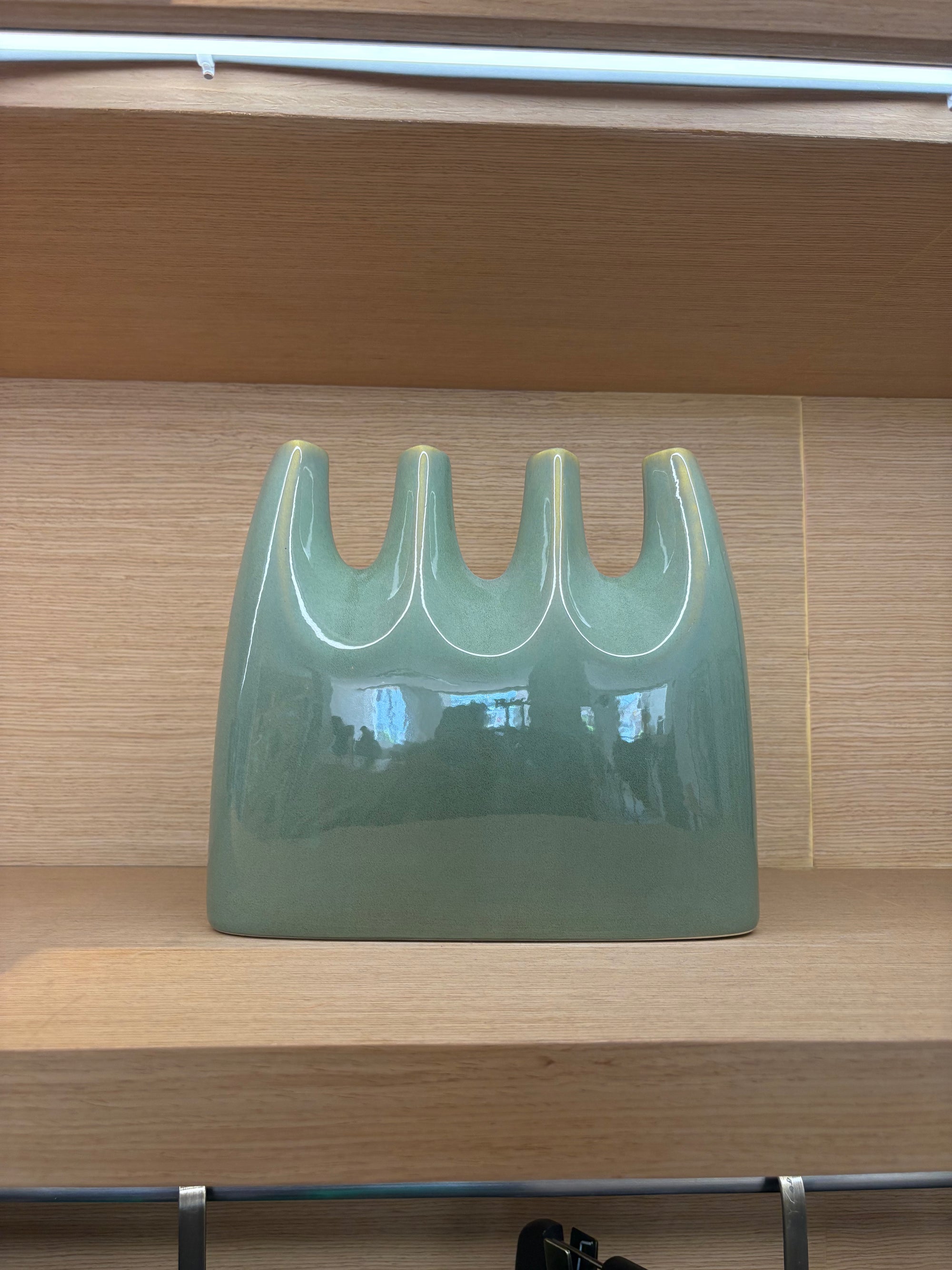 PASTEL GREEN CERAMIC VASE