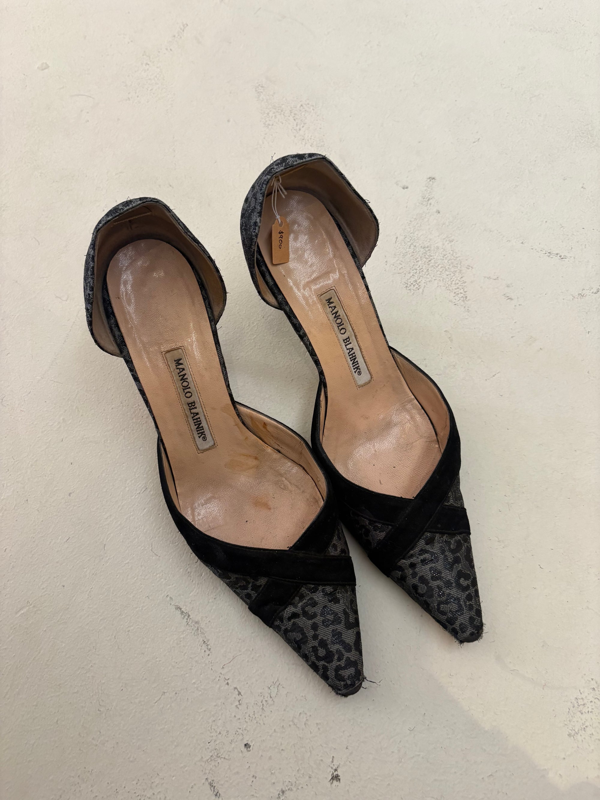 MANOLO BLAHNIK LEOPARD PRINT