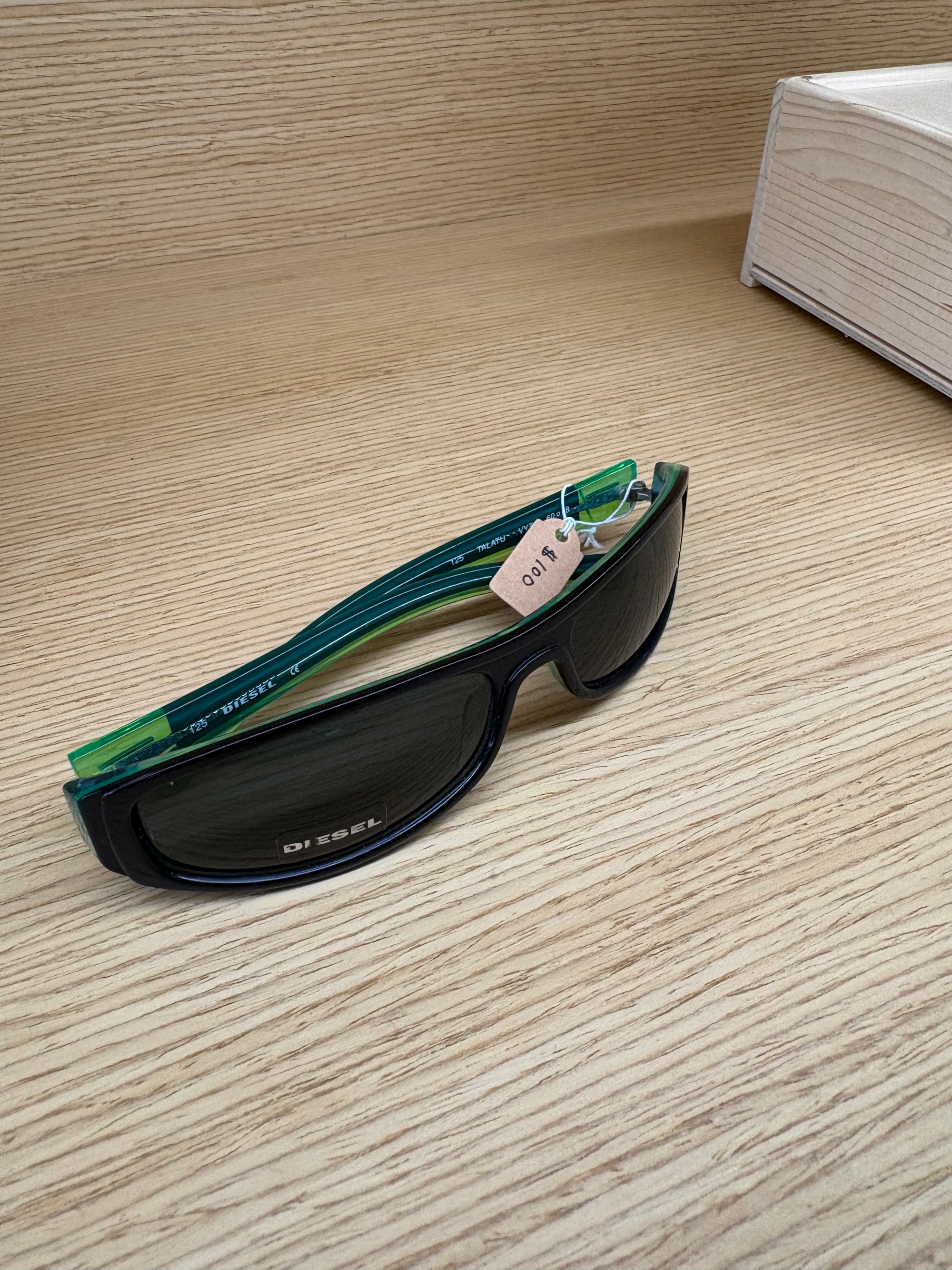DIESEL VINTAGE GREEN SUNGLASS
