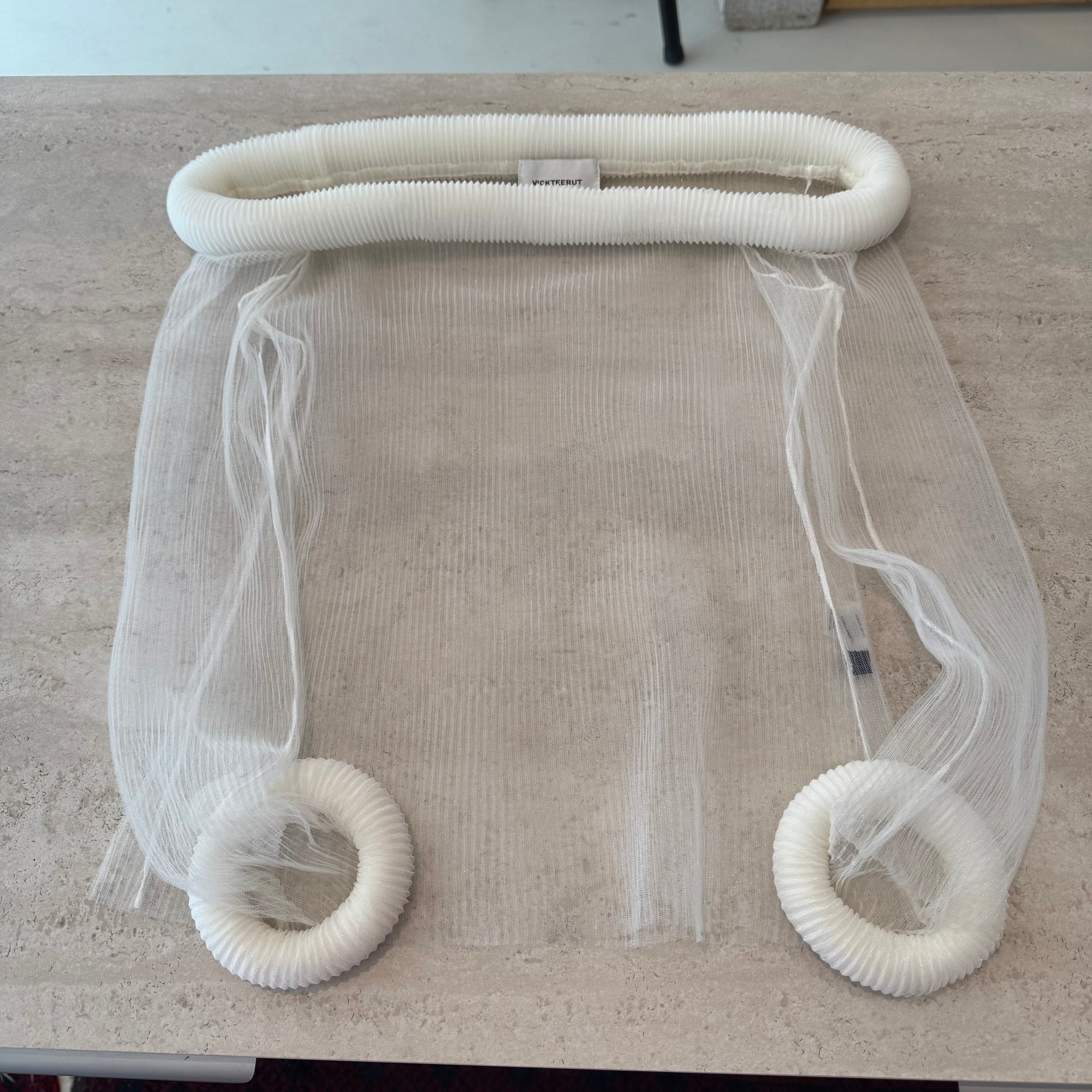 VICKTEERUT OFF SHOULDER MESH TOP