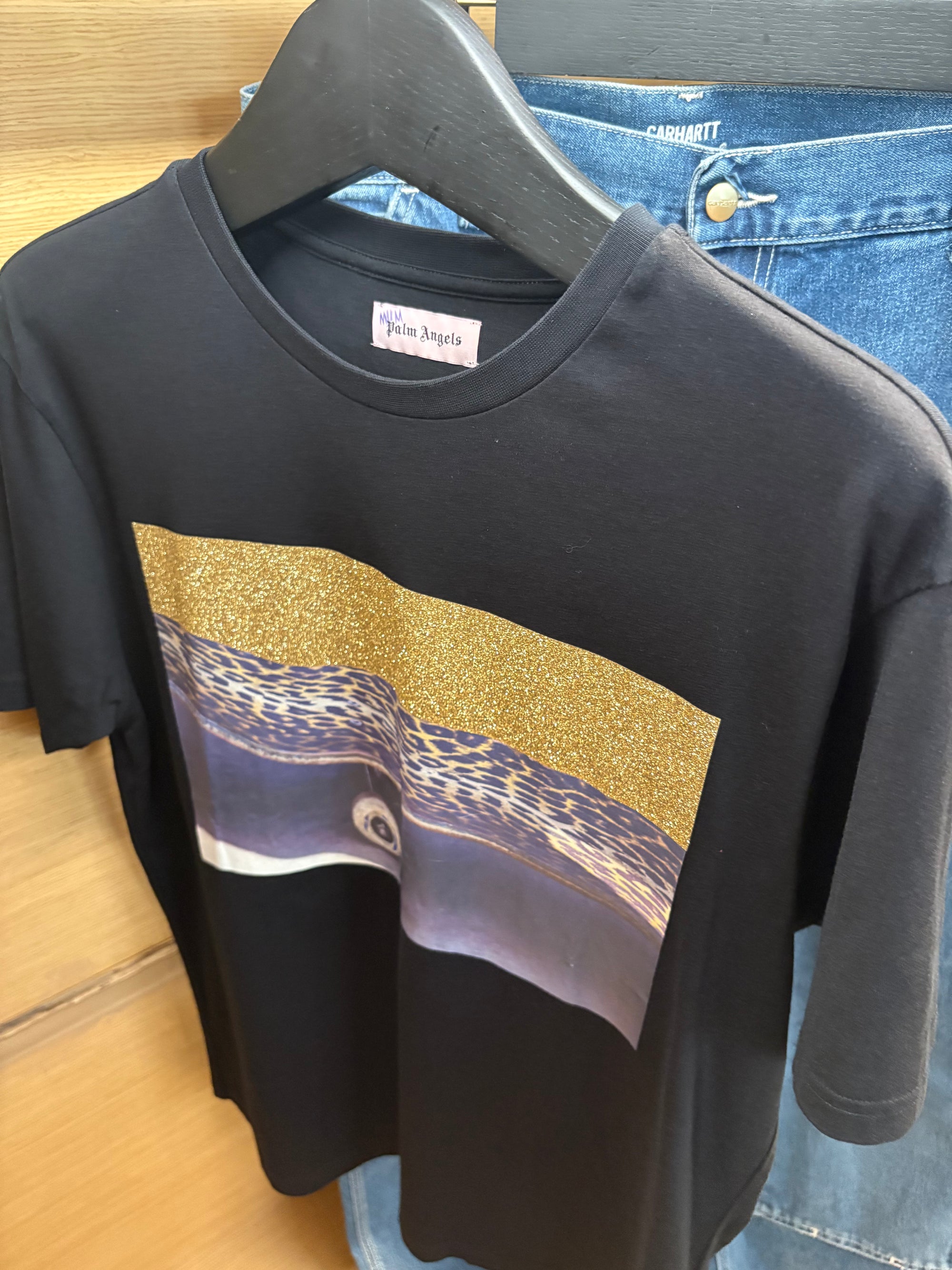 LEOPARD PRINT SKATEBOARD GLITTER TSHIRT